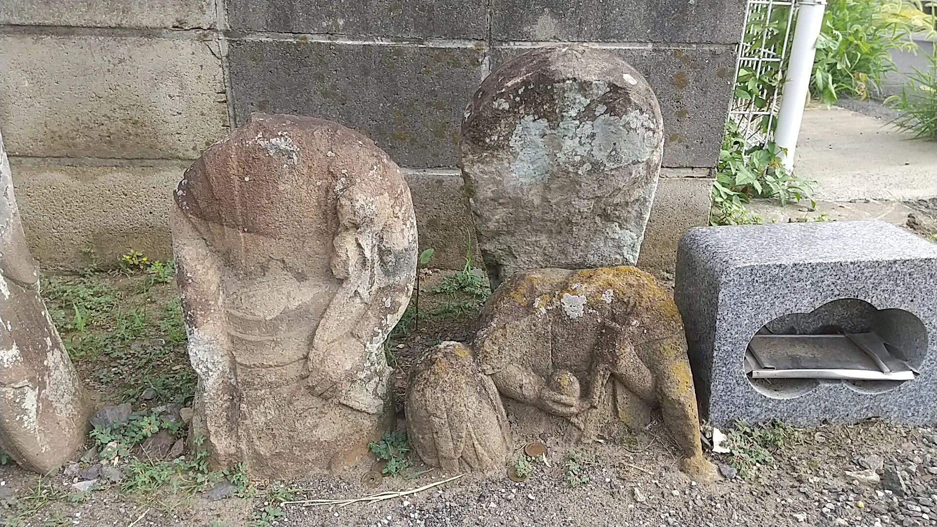 加須市の首無し地蔵